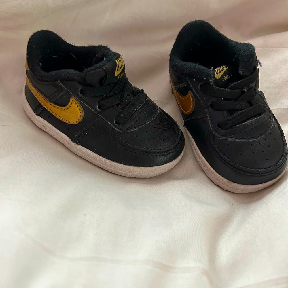 baby af1 black n gold